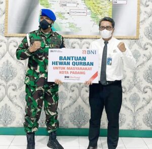 Rayakan Hari Raya Idul Adha 1442 H, BNI Berbagi Hewan Sapi Kurban untuk Pemko Padang dan Denpom 1/4 Kota Padang 2 ind1ex1..