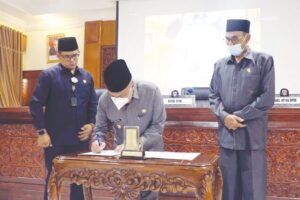 Pemko dan DPRD Bukittinggi Tanda Tangani Dua Nota Kesepakatan