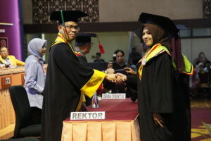 wisuda UNP II