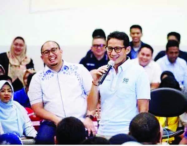 BERTEMU SANDI— Anggota Fraksi Gerindra DPR RI, Andre Rosiade saat bertemu dengan Menparekraf Sandiaga Uno.