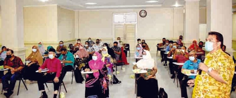 Depitra Wiguna, SKM menjadi narasumber pada acara pembinaan kepada Forum Kecamatan Sehat dan Pokja Kelurahan Sehat.