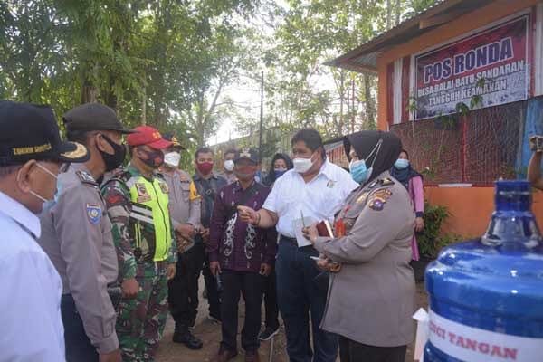 VERIFIKASI—Desa Balai Batu Sandaran diverifikasi Tim Penilai Propinsi Sumbar dalam lomba Kampung Tageh.