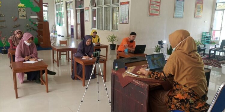 TK Latih Warga Sekolah Kelola Keuangan 1 TK Latih Warga Sekolah Kelola Keuangan