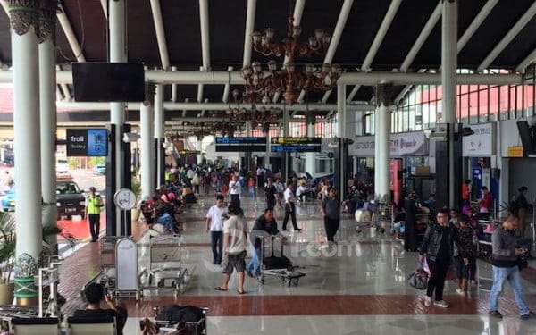 suasana di bandara soekarno hatta beberapa waktu lalu foto 55