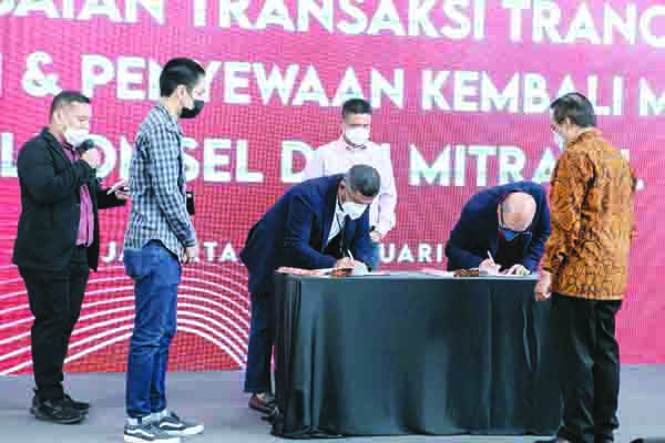 Pengalihan 6.050 Menara BTS Telkomsel ke Mitratel Rampung 1 RAMPUNG— Pengalihan kepemilikan terhadap 6.050 menara telekomunikasi Telkomsel kepada Mitratel dilakukan secara bertahap, diawali dengan pengalihan 1.911 menara pada Oktober 2020 yang kemudian dirampungkan dengan mengalihkan kepemilikan dari 4.139 menara pada Februari 2021.