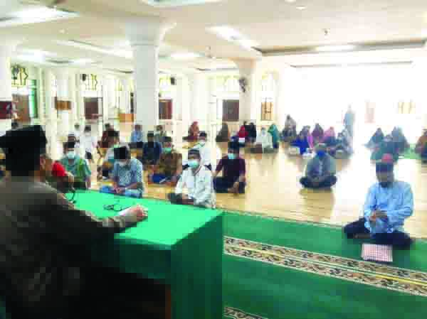 MANASIK HAJI— Pelaksanaan manasik haji di KBIHU Nurul Iman Padang kembali digelar, Ahad (7/1).