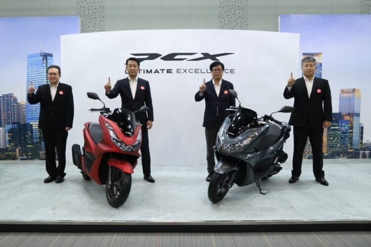 LAUNCHING— PT Astra Honda Motor (AHM) meluncurkan All New Honda PCX dan All New Honda PCX e:HEV dengan perubahan menyeluruh pada mesin, rangka, desain dan fitur yang semakin canggih.