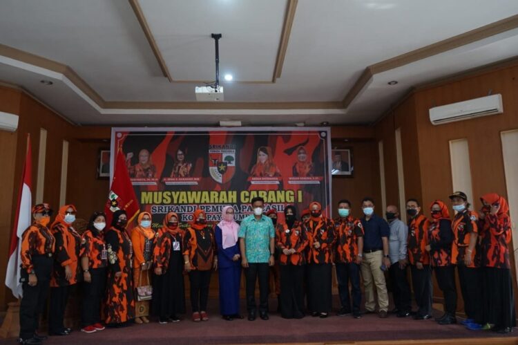 Muscab Srikandi PP Payakumbuh, Didikan Pancasila pada Generasi Muda 1 HADIRI— Wakil Wali Kota Payakumbuh, Erwin Yunaz foto bersama saat menghadiri Muscab Srikadi PP Payakumbuh.