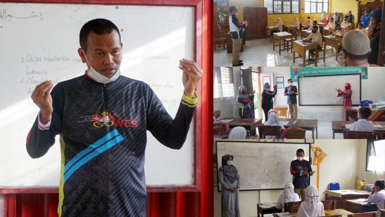 ARAHAN— Wako Genius Umar berikan arahan di hadapan siswa.