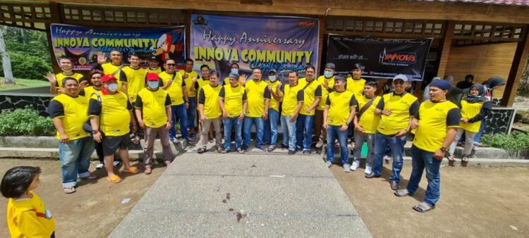 HUT— Innova Community Chapter Sumbar (ICCSumbar) mengadakan syukuran ulang tahun ke 4 di Mifan Padang Panjang.
