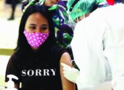 Polemik AstraZeneca Disebut Mengandung Babi, DPR Minta Pemerintah Cermat Pilih Vaksin