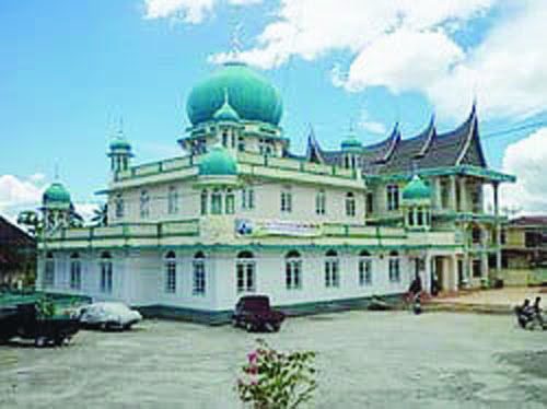 AL KUBRA—Pada minggu ketiga Maret 2021, Jumat Al Kuba mengusung tema pembersihan jiwa di beberapa masjid di Kota Bukittinggi.