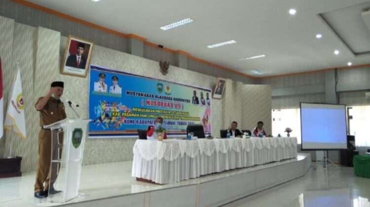 MUSORKAB— Wakil Bupati Sabar AS membuka Musyawarah Olahraga Kabupaten (Musorkab) ke-7 KONI Pasaman.