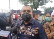 Terduga Teroris Punya Atribut FPI, Aziz Yanuar Perlihatkan Foto Anggota ISIS Berseragam Polisi