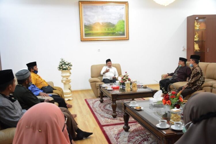 MUI Silaturrahim dengan Bupati, Ulama Diharapkan selalu Bersinergi 1 MUI Silaturrahim dengan Bupati. Ulama Diharapkan selalu Bersinergi