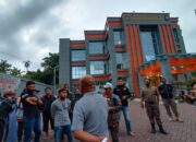 PKL Datangi Mako Satpol PP, Minta Barang Dagangan Mereka Dikembalikan