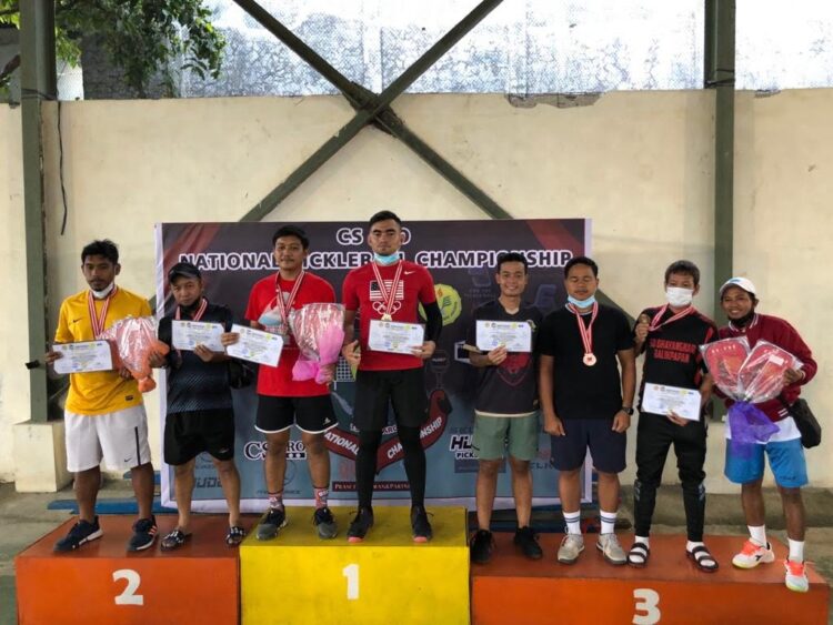 UKIR PRESTASI—Tim Pickleball Sumbar mengukir prestasi di Kejurnas 2021 dengan meraih 2 medali emas dan 2 medali perunggu.