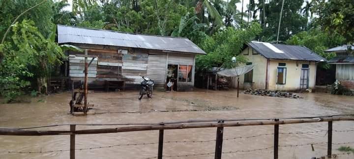 Penanganan Banjir harus Komprehensif 1 PENANGANAN BANJIR— Banjir terjadi di Kecamatan Ranah Ampek Hulu Tapan perlu analisa yang lebih luas dan identifikasi mendalam.
