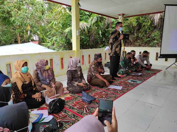 SOSIALISASI— Kepala Dinas Kesehatan Padangpariaman Yutiardy Rivai sampaikan sosialisasi.