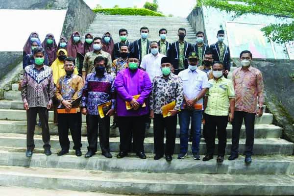 Komisi V DPRD Sumbar saat melakukan kunjungan kerja ke SMK 2 Sumbar