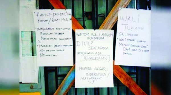 Diduga Selingkuh, Oknum Wali Nagari Indrapura Dinonaktifkan 1 Disegel— Kantor Wali Nagari Indrapura, Kecamatan Panjung Soal, Kabupaten Pesisir Selatan disegel warga.