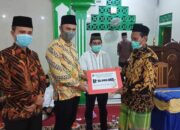 Safari Ramadhan, Bupati Sijunjung Bagi-bagi Masker