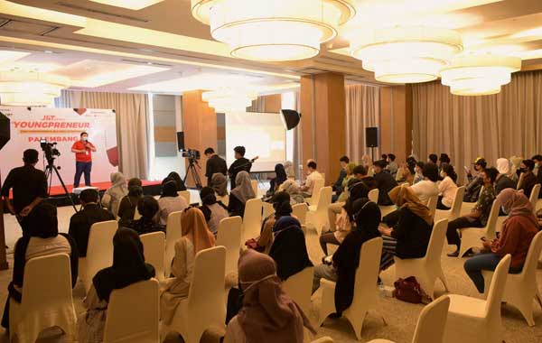 Roadshow J&T Youngpreneur di 10 Kota, Ajak Mahasiswa Menjajal Pengalaman Bisnis 1 Roadshow J&T Youngpreneura.