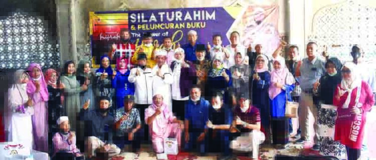 Ustad Brigjend Pol DR. H. Zulkifli AR, SIK, MH, DR. Dt Fauzi Bahar, M.Si dan undangan Silaturahim dan Peluncuran Buku The Power of Hijrah.