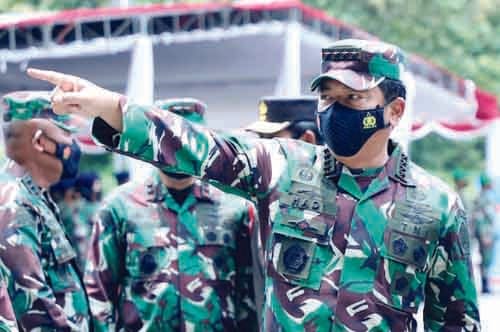 PERINTAHKAN— Panglima TNI Marsekal Hadi Tjahjanto memerintahkan seluruh prajuritnya untuk meningkatkan pengamanan termasuk gereja hingga objek vital nasional. Panglima TNI menyampaikan hal itu di Mabes TNI, Cilangkap, Jakarta Timur, Kamis (1/ 4).