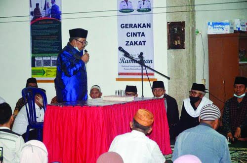 PERESMIAN—Bupati Agam Andri Warman meresmikan UPZ  Nagari Salareh Aia, Kecamatan Palembayan di saat kunjungan safari Ramadhan ke nagari tersebut.