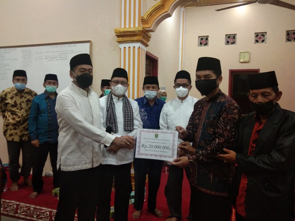 Audy Joinaldy sambangi Masjid Nurul Iman Dusun