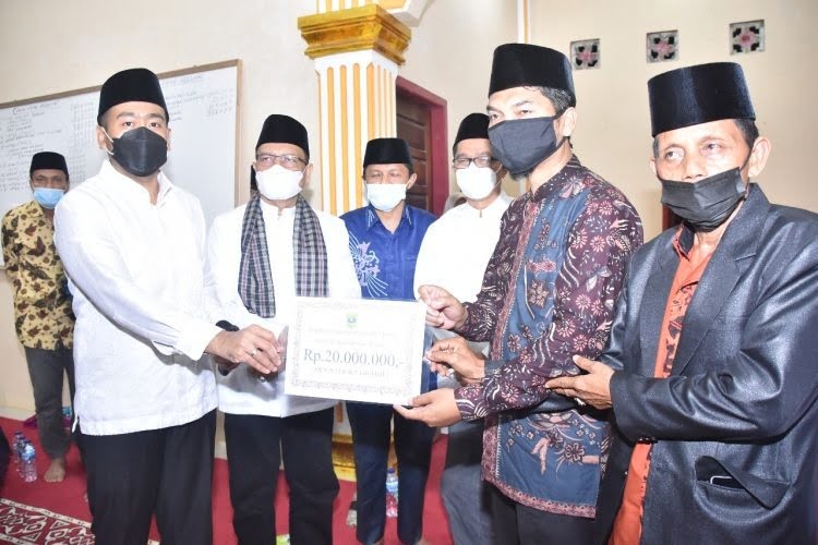 Dikunjungi TSR Sumbar Masjid Nurul Iman Dapat Bantuan Rp20 Juta