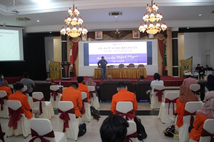 Gathering--TDA Padang  menggelar gathering TDA Padang, Kamis (8/4), di Auditorium Gubernur Sumatra Barat.