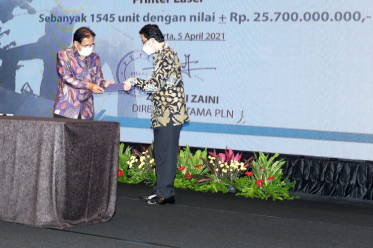 PLN Apresiasi Dukungan ATR dalam Mudahkan Sertifikasi Aset 1 PLN memberikan apresiasi kepada Kementerian ATR/BPN.