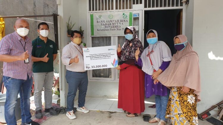 PLN UIW Sumbar  Serahkan CSR untuk kebutuhan masyarakat.