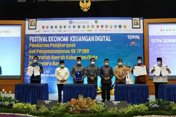 Pemko bakal Tingkatkan Penerapan ETP 1 HADIRI— Wakil Wali Kota Bukittinggi Marfendi menghadiri Festival Ekonomi Keuangan Digital Indonesia (FEKDI) Sumbar yang dilaksanakan di BI Perwakilan Sumbar di Jalan Sudirman, Padang.