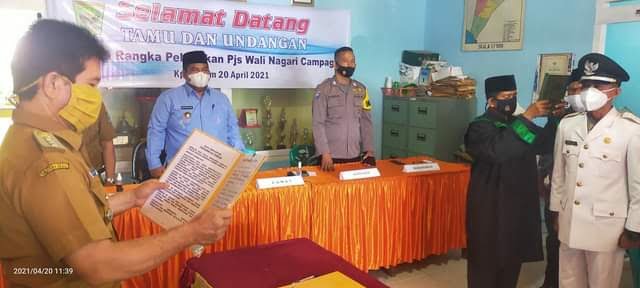 HADIRI PELANTIKAN— Bupati Padangpariaman Suhatri Bur, menghadiri pelatikan Pjs Wali Nagari Camapago, Kecamatan V Koto Kampung Dalam.