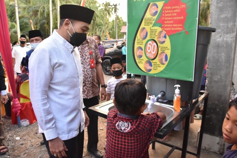Sambangi Masjid Nurul Iman Padang Mardani Wagub Ajak Patuhi Prokes