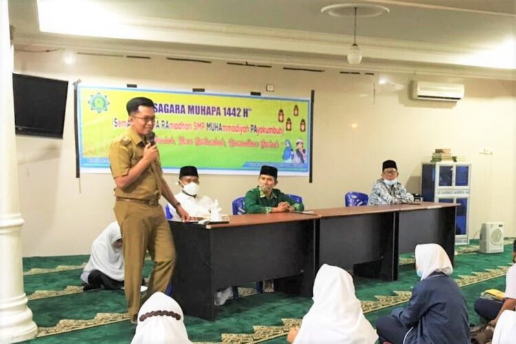 SAMPAIKAN PESAN— Wawako Payakumbuh Erwin Yunaz berpesan kepada para peserta, agar mengikuti setiap rangkaian kegiatan dengan baik.