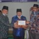 g Bupati Agam Dr. H. Andri Warman MM menyerahkan bantuan hibah sebesar Rp10 juta untuk kemakmuran masjid