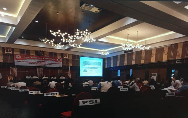 Penjaringan dan Penyaringan Balon Ketum Koni Sumbar, Sepakat 30 % Dukungan Awal 1 SOSIALISASI--Kegiatan Sosialisasi dan Konsultasi KONI Sumbar dalam rangka Sosialisasi Mekanisme dan Tata Cara Penjaringan & Penyaringan Bakal Calon Ketua Umum KONI Sumbar Periode 2021-2025, Selasa (4/5).