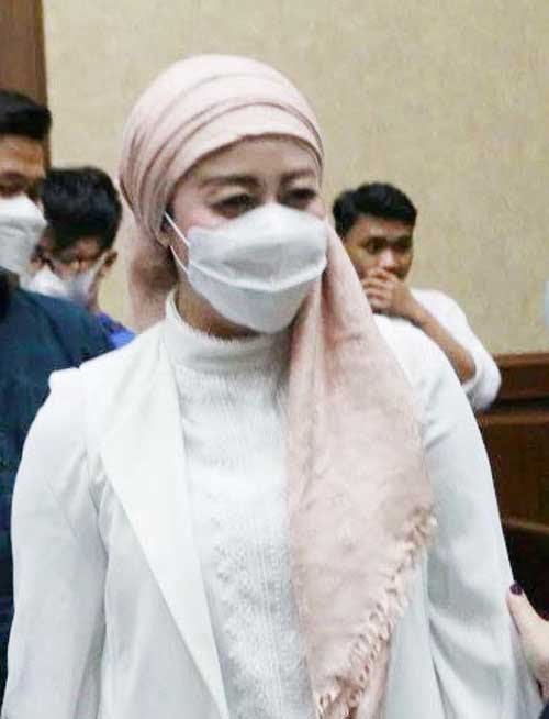 Iis Rosita Dewi Habiskan Duit Haram Rp 600 Juta di Amerika 1 Istri mantan Menteri Kelautan dan Perikanan Edhy Prabowo Iis Rosita Dewi menjadi saksi di Pengadilan Tipikor Jakarta, Selasa (18/5).