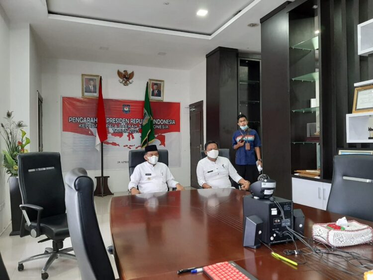 Wabup Rakor Percepatan Pengawasan Batas Daerah 1 RAKOR— Wakil Bupati Padangpariaman Rahmang saat rakor dengan Menteri Dalam Negeri Tito Karnavian.