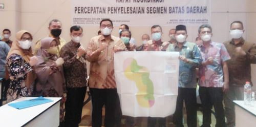 Pemerintah Kabupaten Tanah Datar dan Pemerintah Kabupaten Padang Pariaman sepakati penegasan batas wilayah administrasi daerah 1 BATAS WILAYAH— Pemkab Tanahdatar dan Padangpariaman menyepakati batas wilayah administrasi.