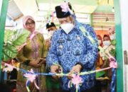 Bupati Agam Wisuda 13 Anak PAUD Harapan Bunda