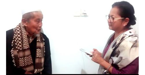 ”Duka Mendalam dari Kampung Dagang, Komplek Pesantren Al-Manaar”,Penulis: Haris Saputra,A.MD 1 BINCANG— Halida Hatta saat berbincang dengan sang Buya semasa hidupnya.