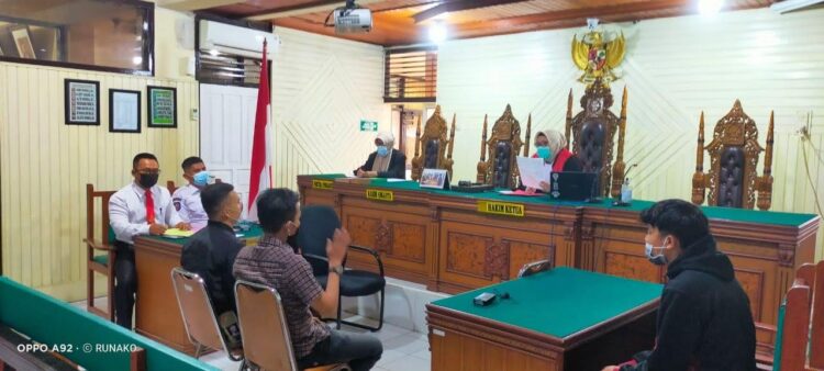 SIDANG—Suasana sidang warga yang melangar Perda di Payakumbuh berjalan aman.