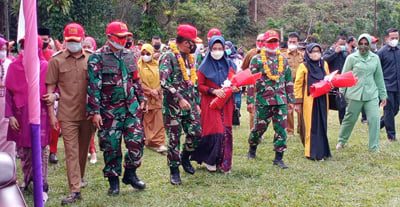 TMMD/N di Limapuluh Kota Dikunjungi Tim Mabes TNI 1 kunjungan—Tim Wasev Mabes TNI Brigjen TNI Yayan Suryana, S.I.P sebagai Wasslog Kasad Bid. Bekpalkes dan Brigjen TNI Junaedi, S.A.P sebagai Kapok Sahil Pangdam I/ BB beserta rombongan, Selasa (22/6) disambut hangat . Dandim 0306/50 Kota Letkol Kav Ferry Lahe, S.A.P, MH dan personil TMMD/N ke-111.