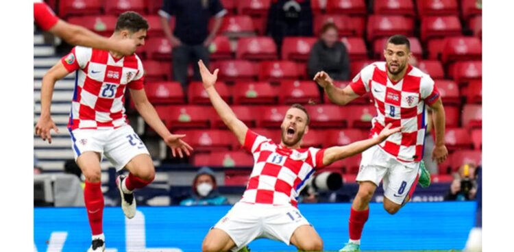 FASE grup Piala Ero­pa 2020 sudah men­dekati akhir. Kroa­sia menjadi tim ter­baru yang berhasil lolos ke babak 16 besar Euro 2020 (Euro 2021).