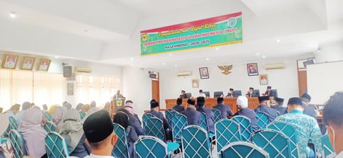 KUKUHKAN—Terlihat suasana pengukuhan MUI Tanahdatar, di Aula kantor bupati.